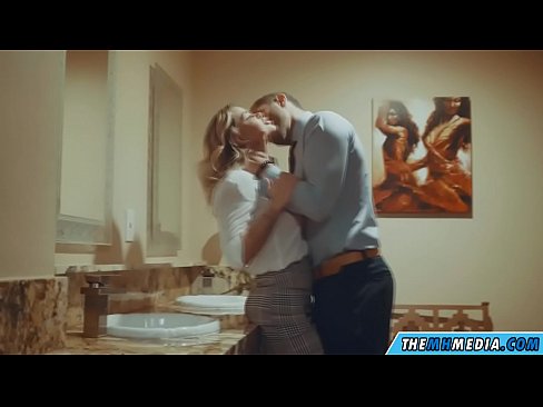 ❤️ Uma blonde obugaxayo ekuyenga endlini yangasese yomphakathi Izocansi vk ku-zu.gayasianporn.ru ❌️